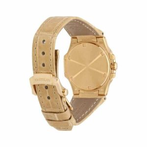 patek-philippe-nautilus-7010r-011-1-600x600